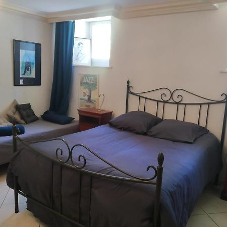 Qui Vivra Verra Bed and Breakfast Le Mesnil-Amey Zewnętrze zdjęcie