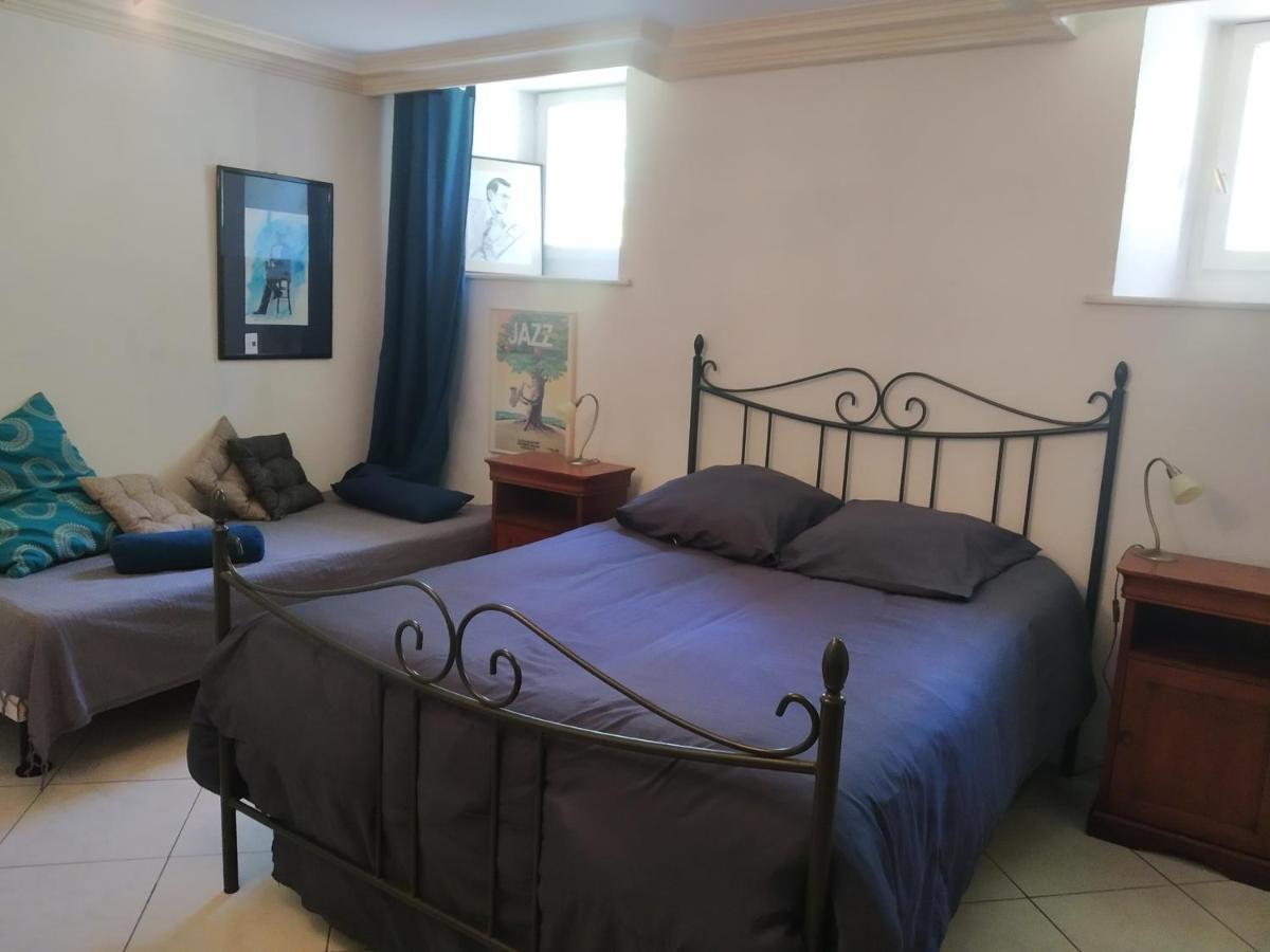 Qui Vivra Verra Bed and Breakfast Le Mesnil-Amey Zewnętrze zdjęcie